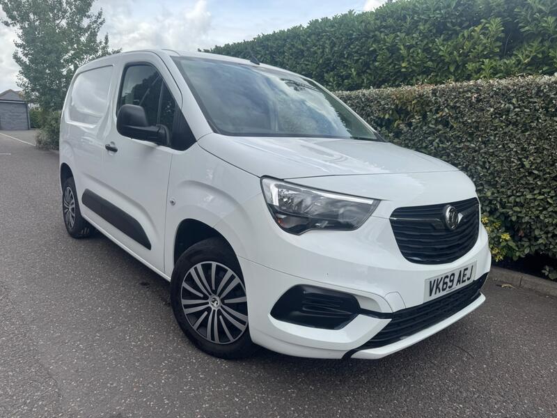 VAUXHALL COMBO 1.6 Turbo D 2300 Sportive